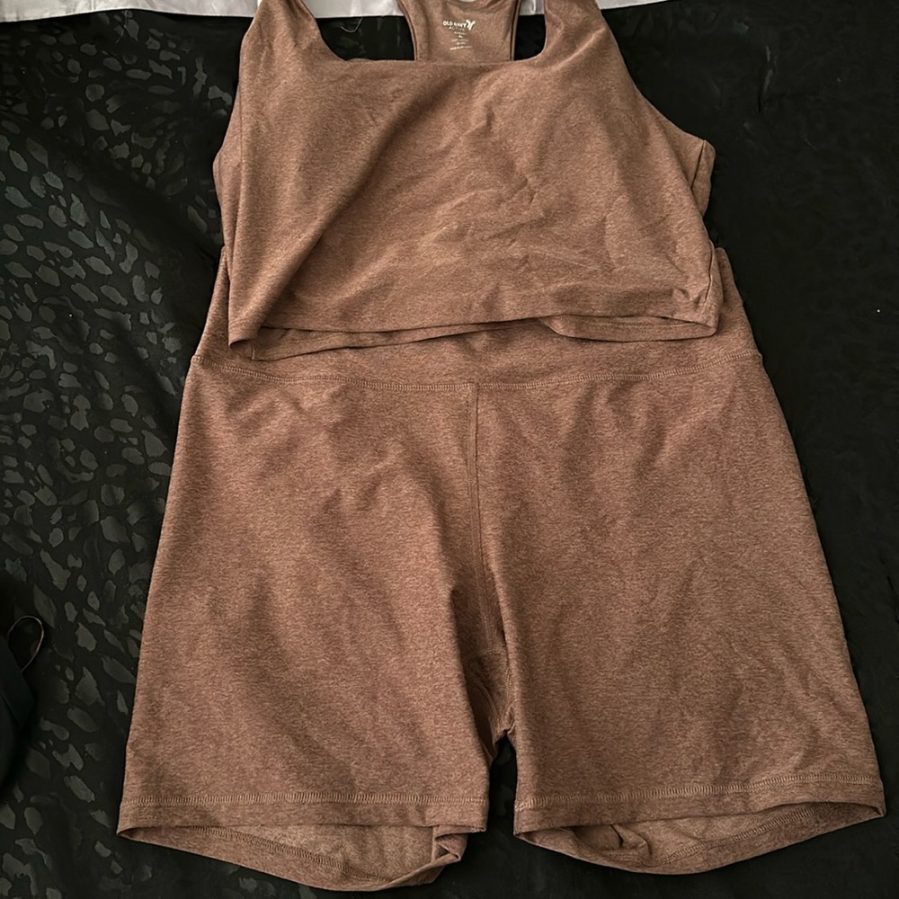 Old navy activewear (cloud + collection) set